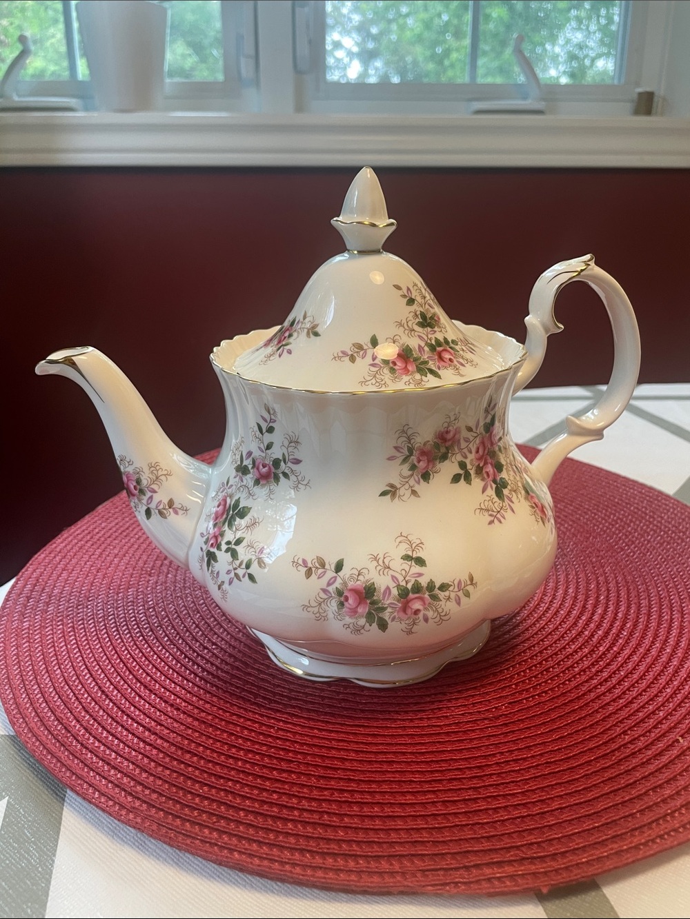 💕VTG ROYAL Albert Lavender Rose Bone China Tea Pot